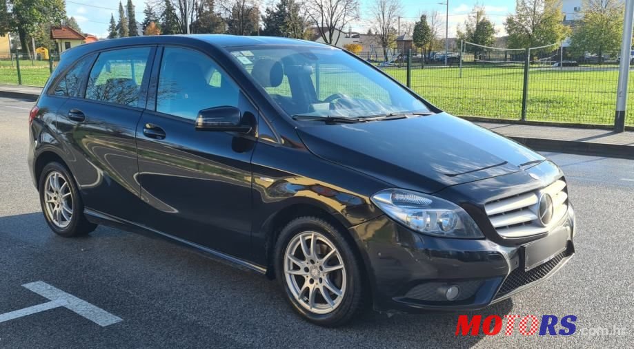 2012' Mercedes-Benz B-Klasa 180 Cdi photo #2