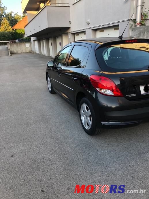 2010' Peugeot 207 200 1,4 photo #5