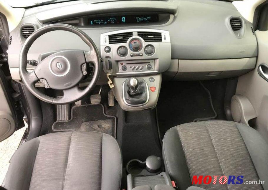 2009' Renault Scenic 1,5 Dci photo #2