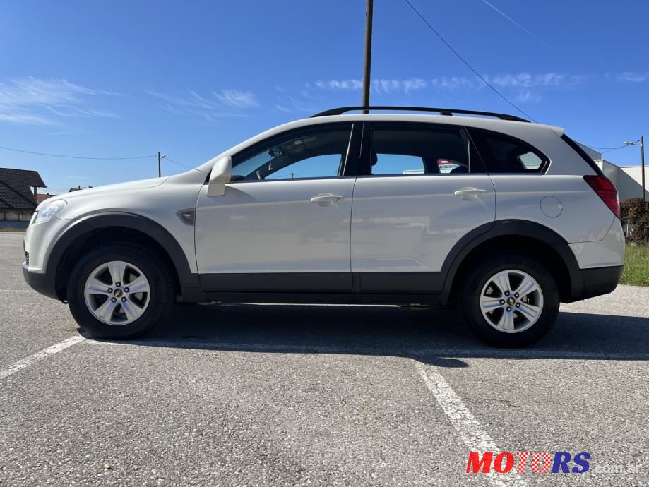 2010' Chevrolet Captiva 2,0 D Lt photo #2