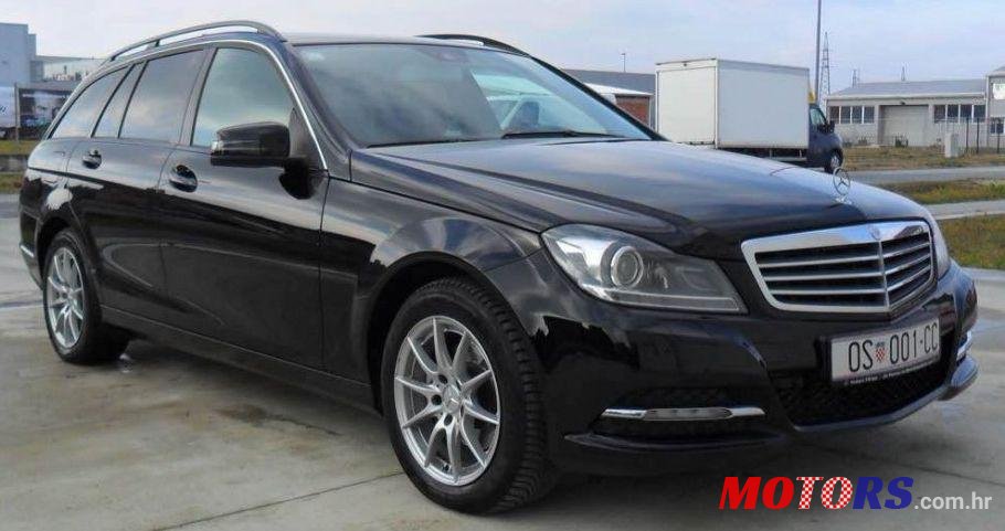 2013' Mercedes-Benz C-Klasa photo #1