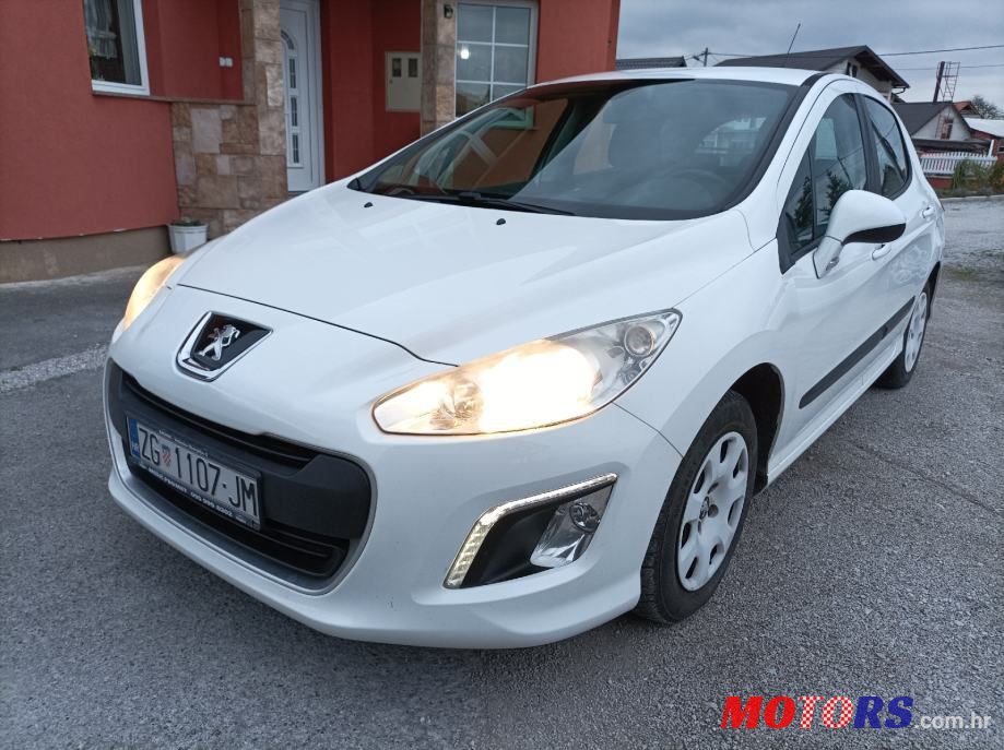 2013' Peugeot 308 1,6 Hdi photo #1