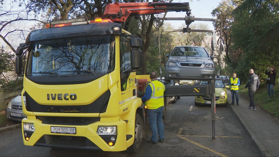 Policija u Puli u akciji: Vozači i dalje zauzimaju mjesta za osobe s invaliditetom