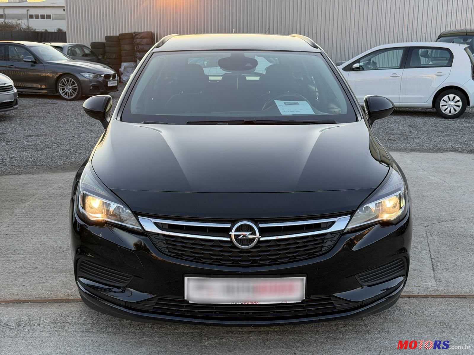 2017' Opel Astra Karavan photo #2