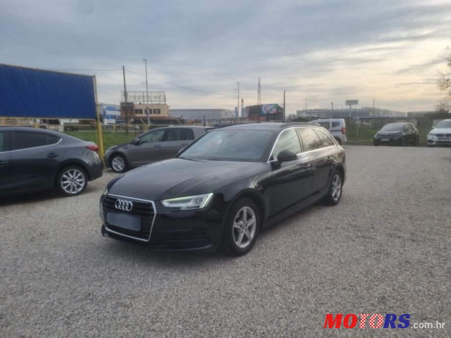 2019' Audi A4 Avant photo #2