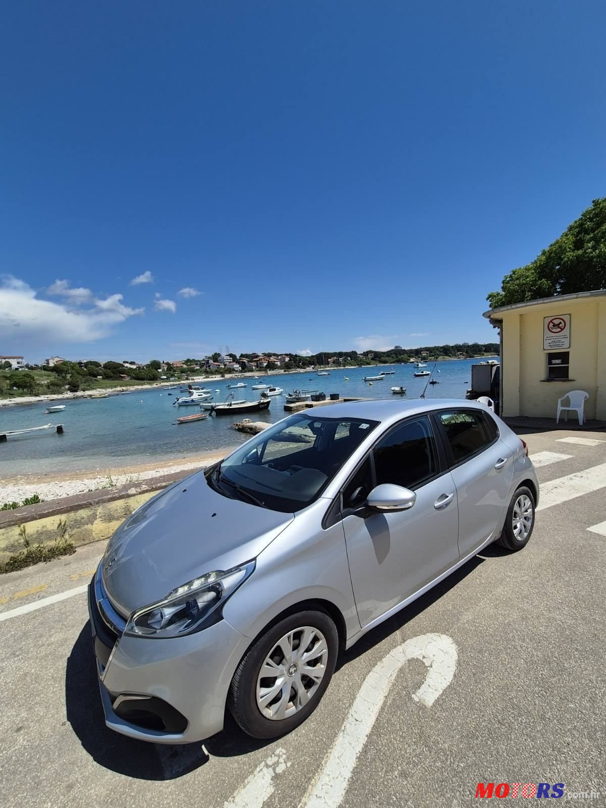 2016' Peugeot 208 1,2 Puretech photo #2