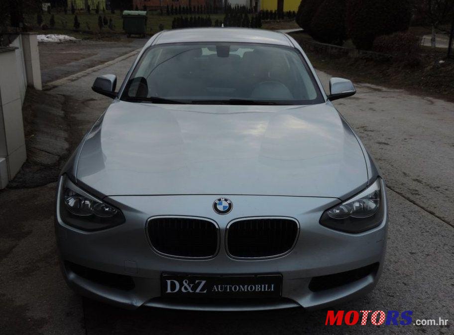 2012' BMW 1 Series 118D Sport photo #2