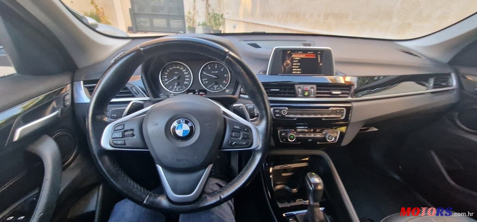 2016' BMW X1 18D photo #6