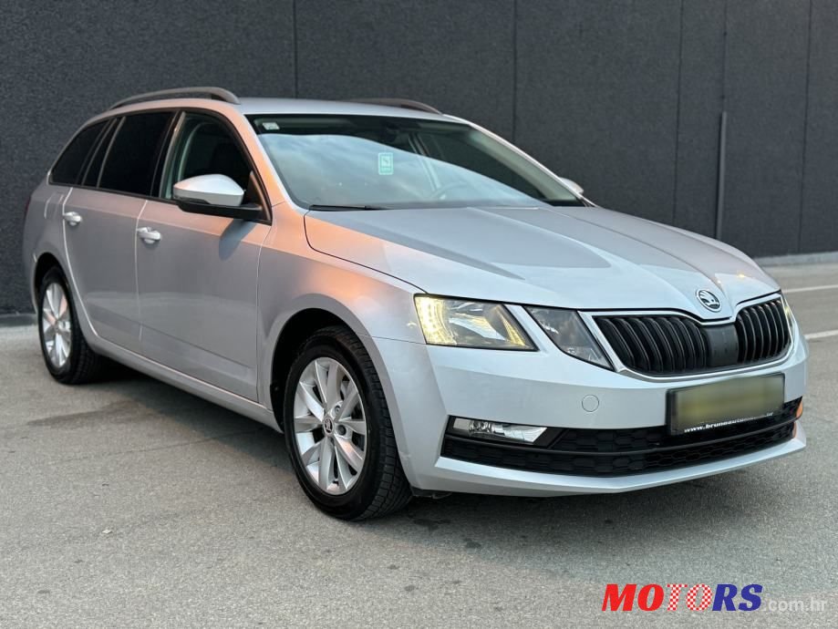 2017' Skoda Octavia Combi photo #3