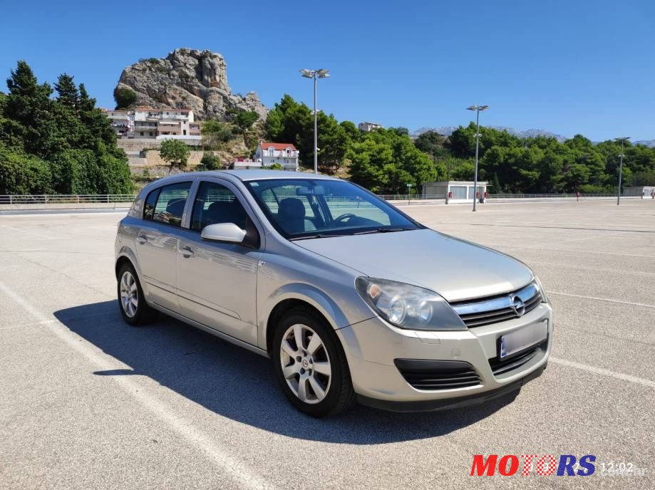 2006' Opel Astra 1,7 Cdti photo #1