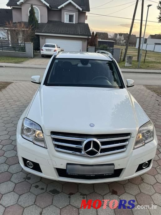 2011' Mercedes-Benz GLK 220 Cdi 4Matic photo #3