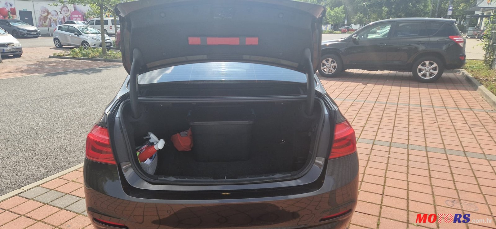 2017' BMW 318 Zatamnjena stakla photo #2