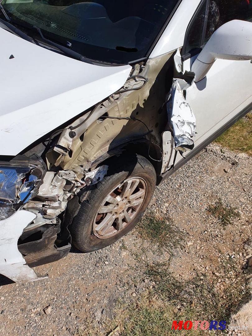 2011' Chevrolet Orlando 2.0 VCDI LT+ photo #6