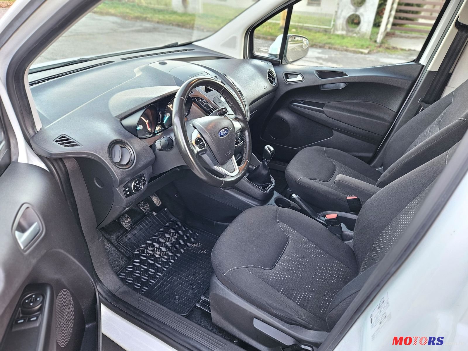 2018' Ford Transit Courier photo #5