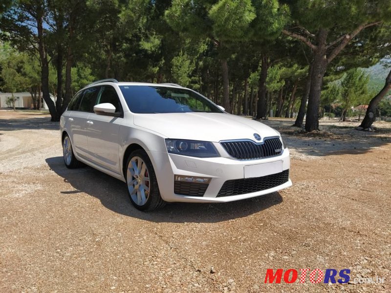 2015' Skoda Octavia Combi photo #2