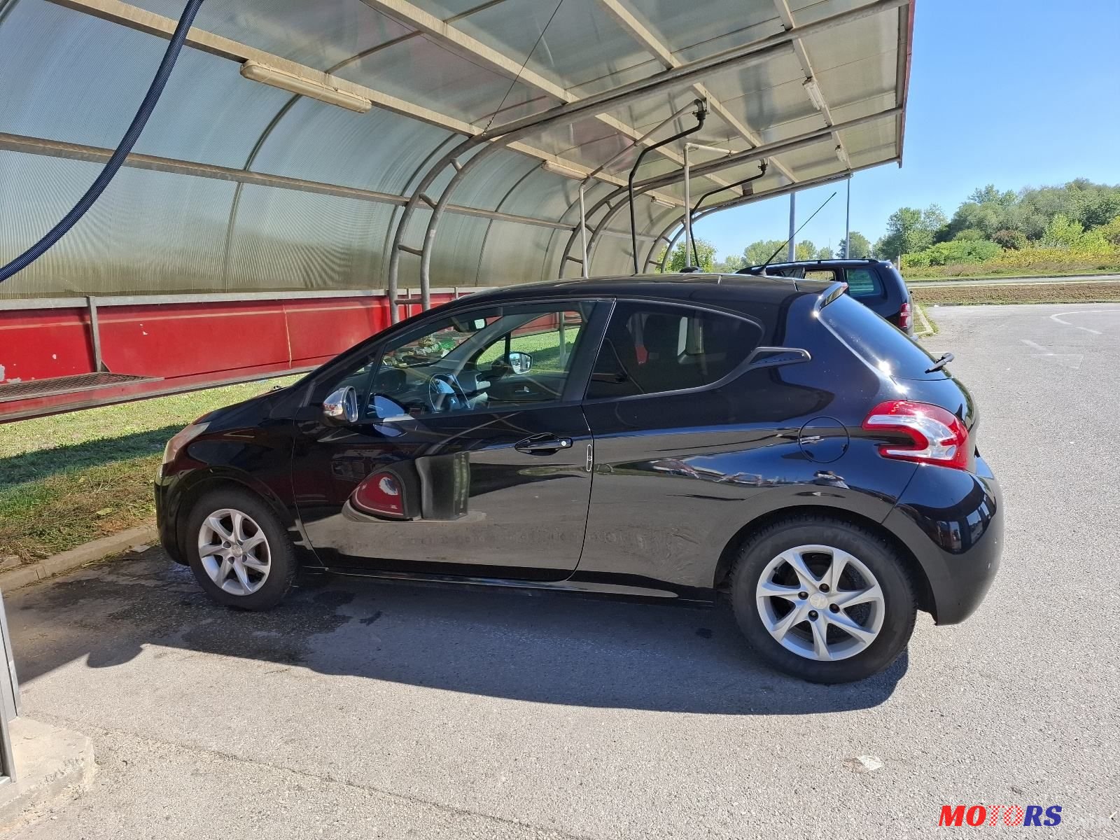 2015' Peugeot 208 1,2 Vti photo #1