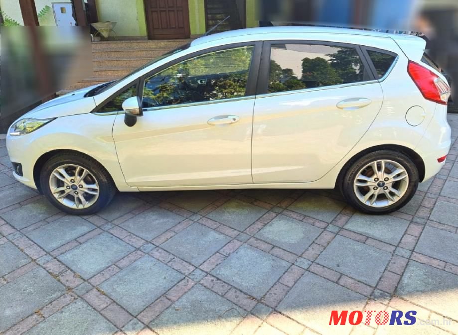 2017' Ford Fiesta photo #2