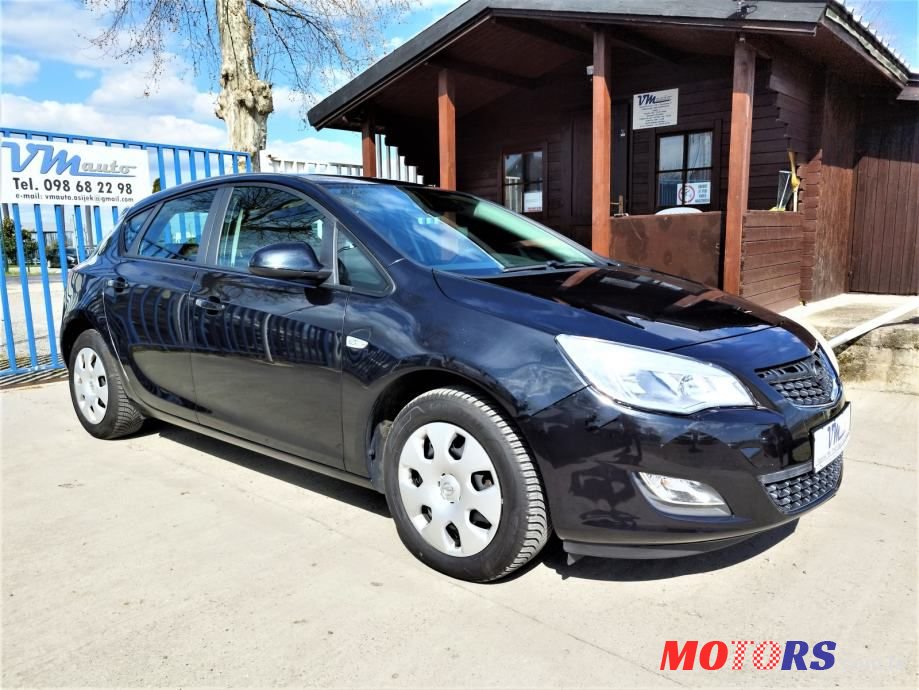 2012' Opel Astra 1,4 Turbo photo #2