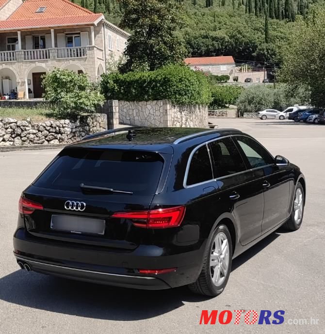 2017' Audi A4 Avant photo #6