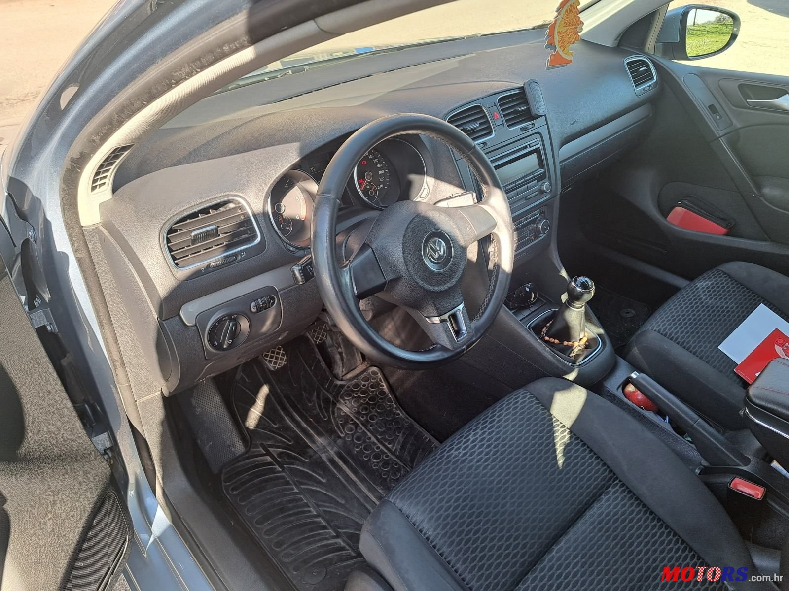 2008' Volkswagen Golf VI 2.0 photo #4