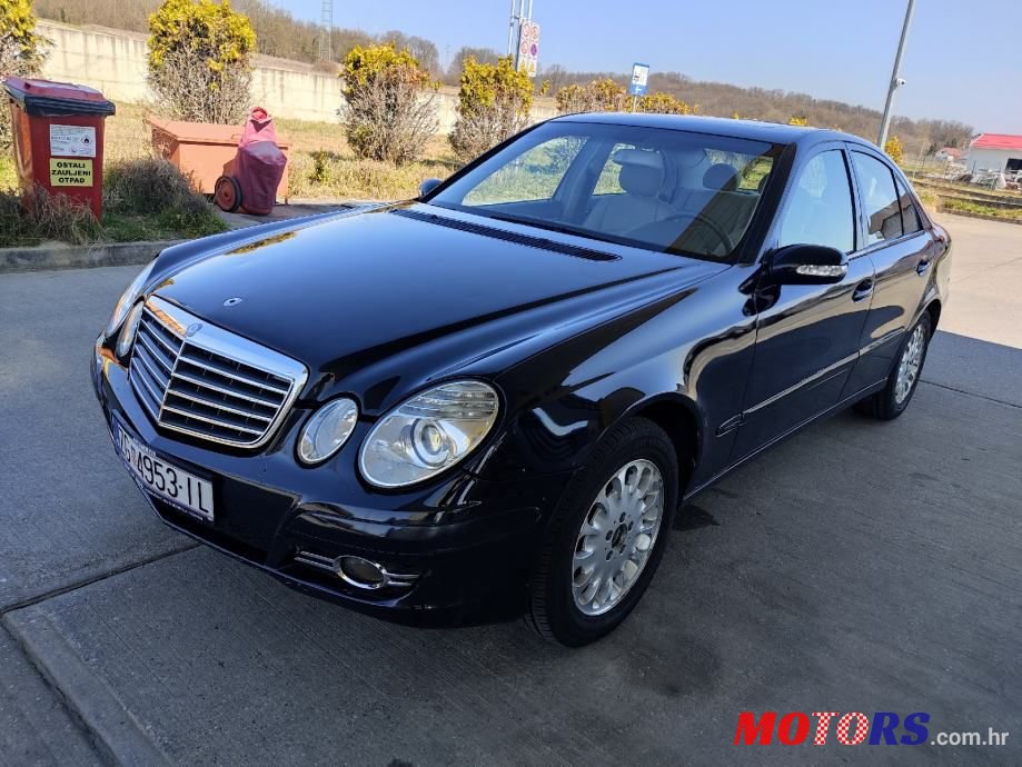 2003' Mercedes-Benz E-Klasa photo #1