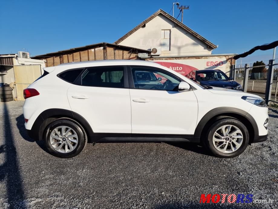 2016' Hyundai Tucson 1.7 Crdi photo #5