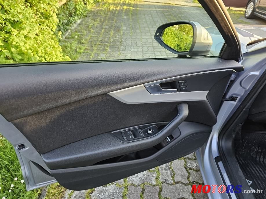 2016' Audi A4 Avant photo #6