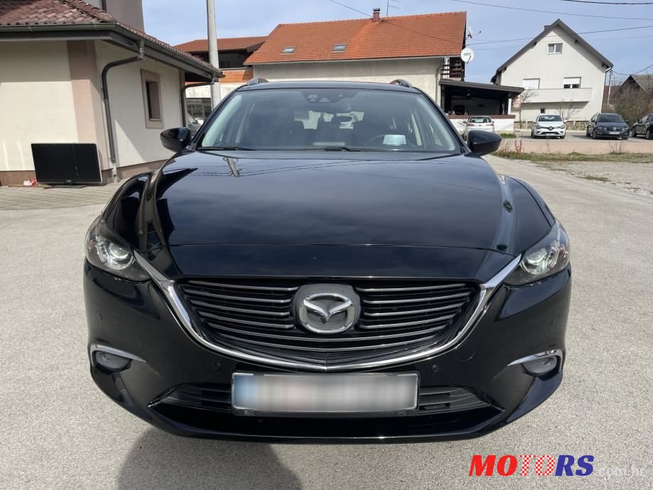 2017' Mazda 6 Sport Combi photo #3