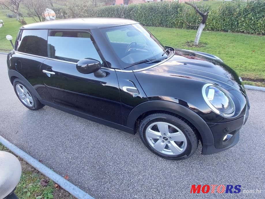 2020' MINI Cooper photo #3