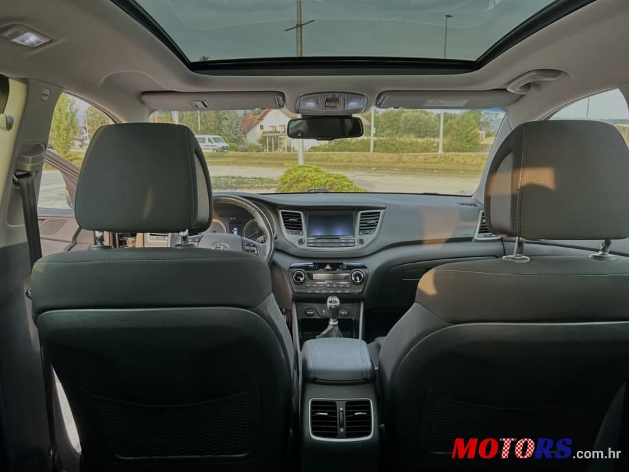 2015' Hyundai Tucson 1.7 Crdi photo #4