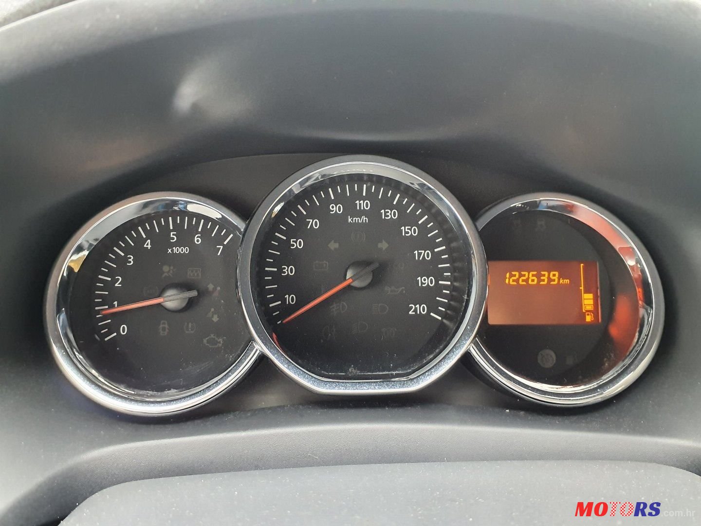 2016' Dacia Sandero photo #6