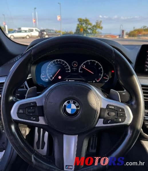 2018' BMW Serija 5 520D photo #6