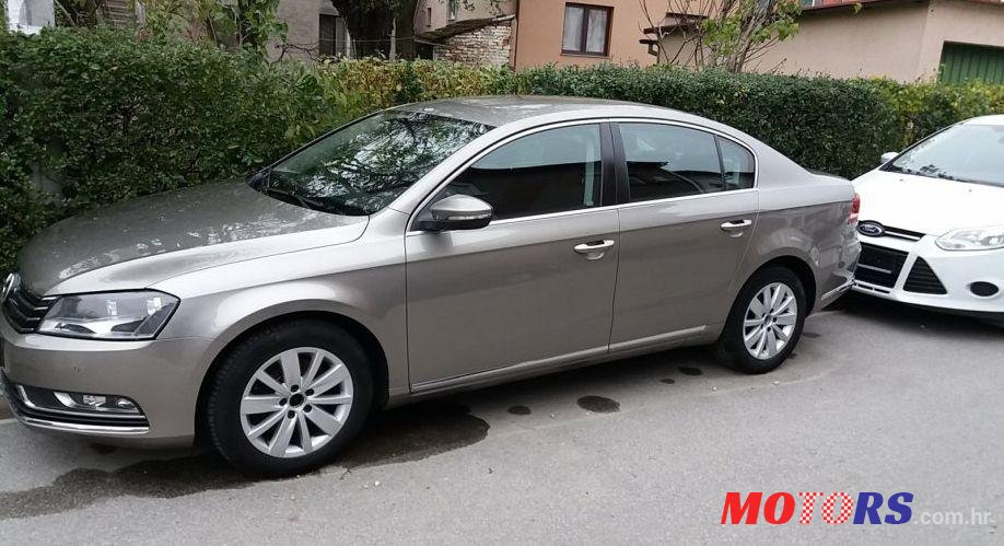 2013' Volkswagen Passat photo #1