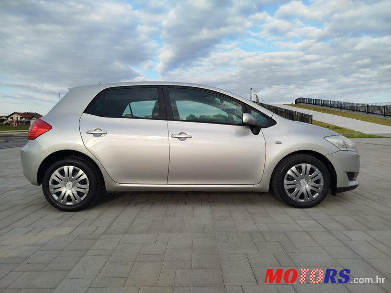 2007' Toyota Auris 2,0 D4-D photo #6