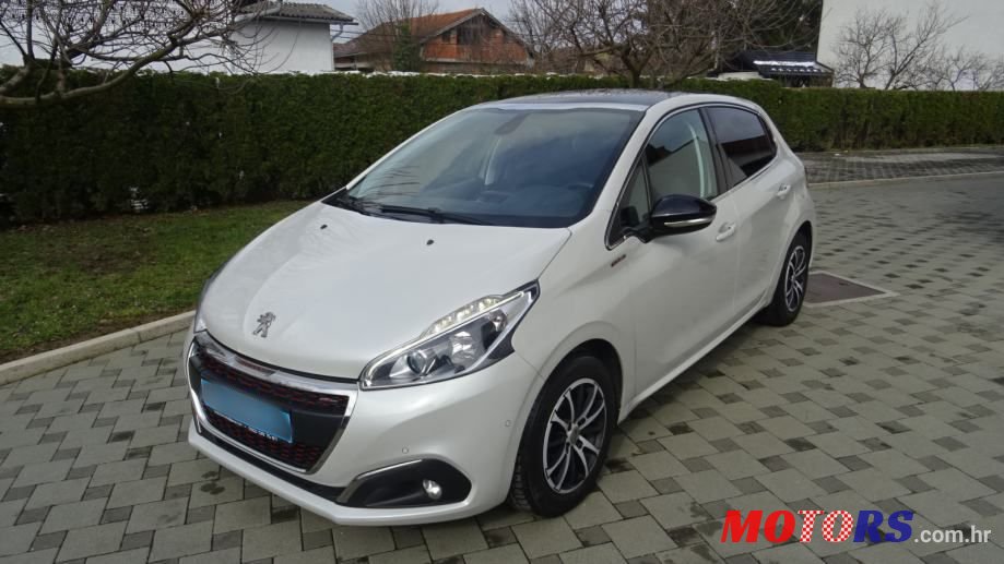 2017' Peugeot 208 1,6 Bluehdi photo #1