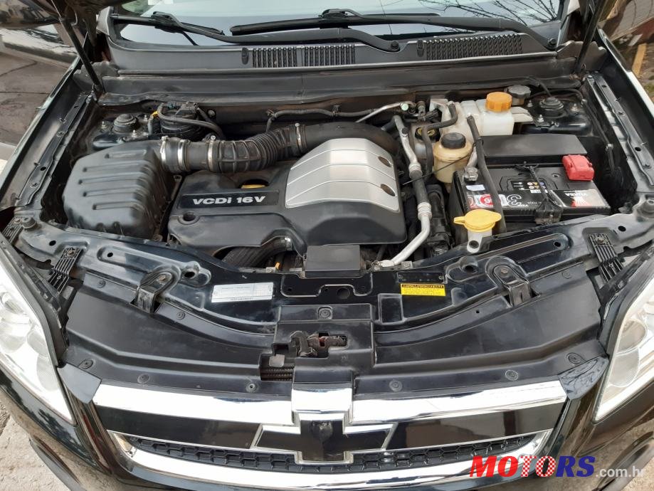 2011' Chevrolet Captiva photo #2