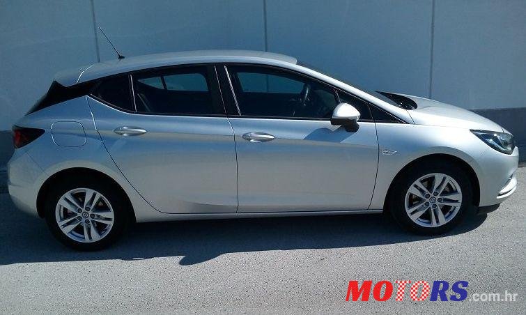 2019' Opel Astra 1.6 Cdti photo #3