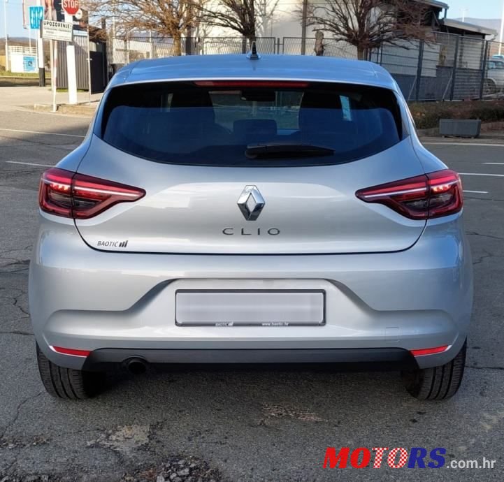 2023' Renault Clio photo #6