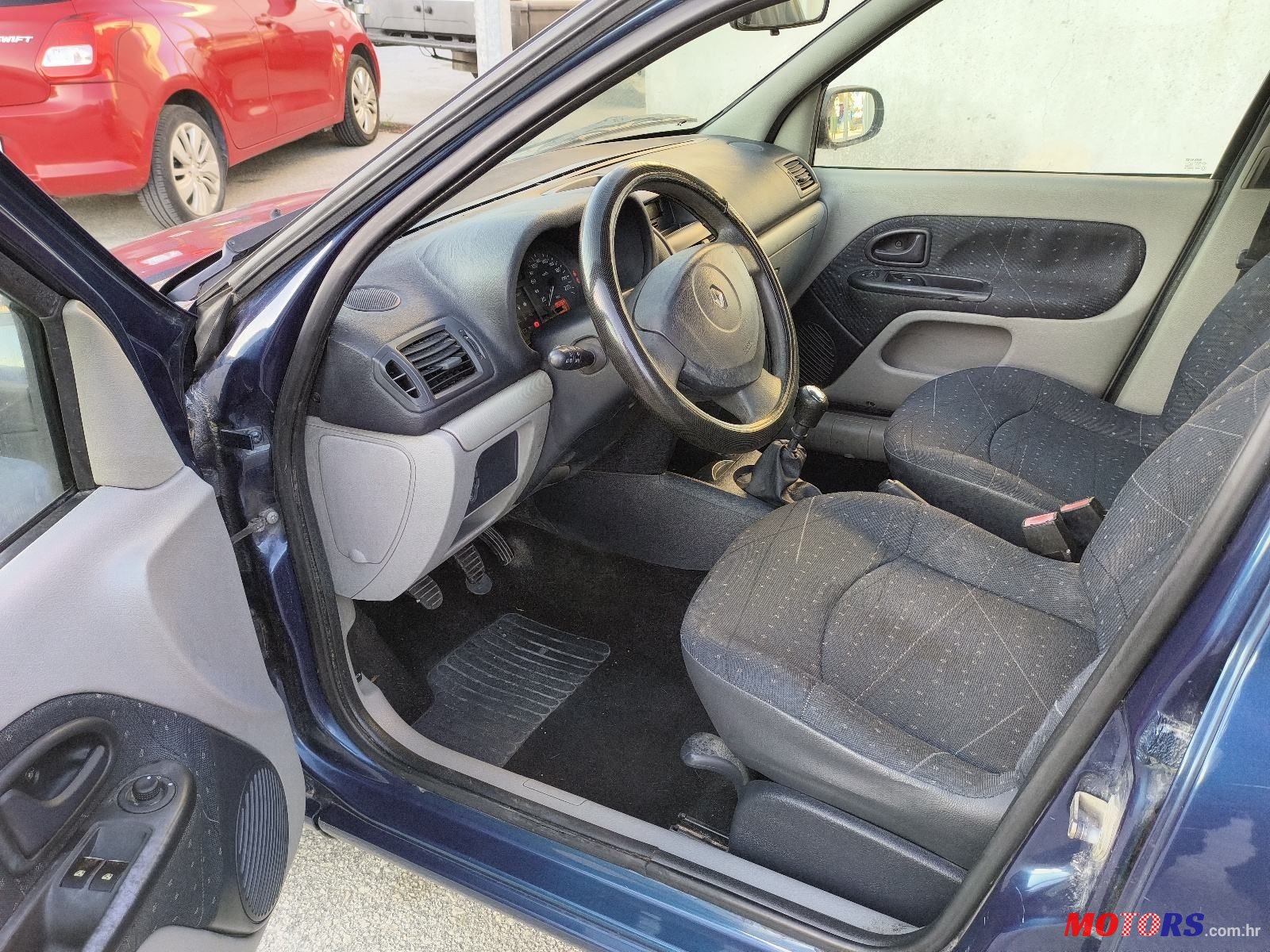 2004' Renault Clio 1,5 Dci photo #4