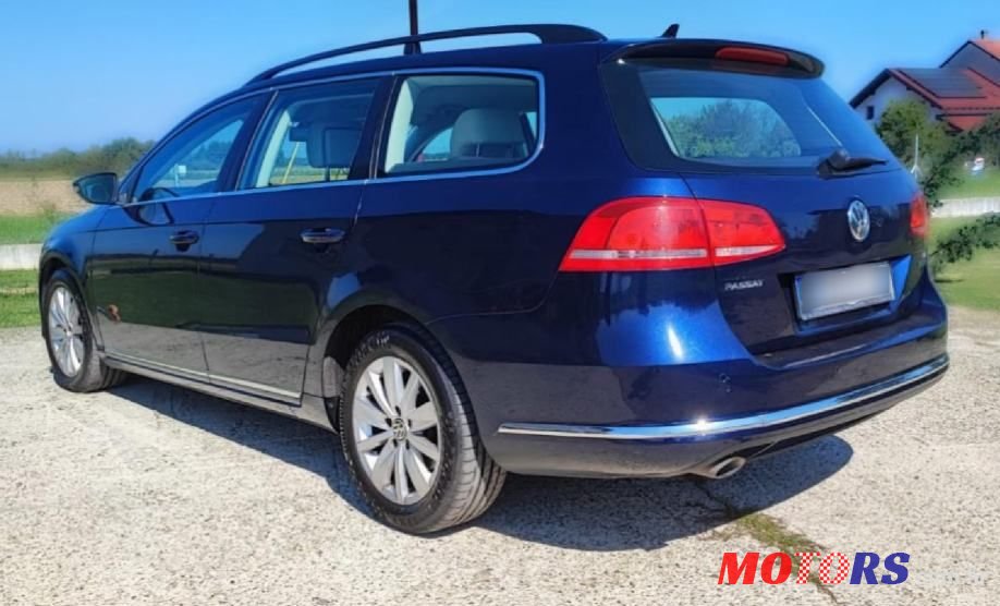 2013' Volkswagen Passat Variant photo #1