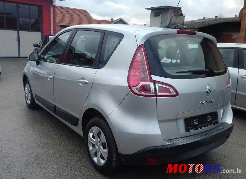 2010' Renault Scenic 1,5 Dci photo #1