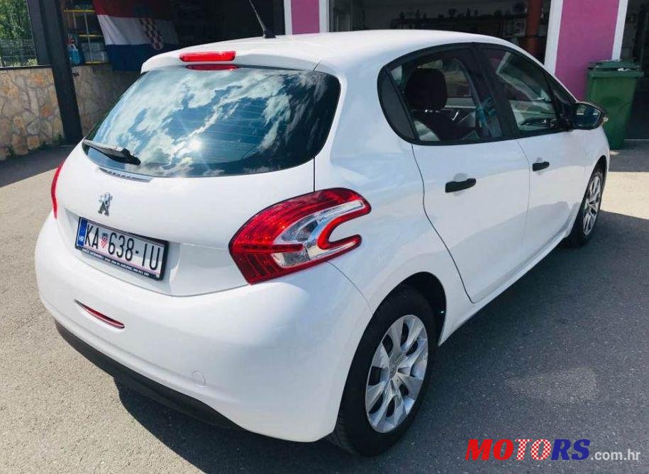 2014' Peugeot 208 1,4 Hdi photo #3