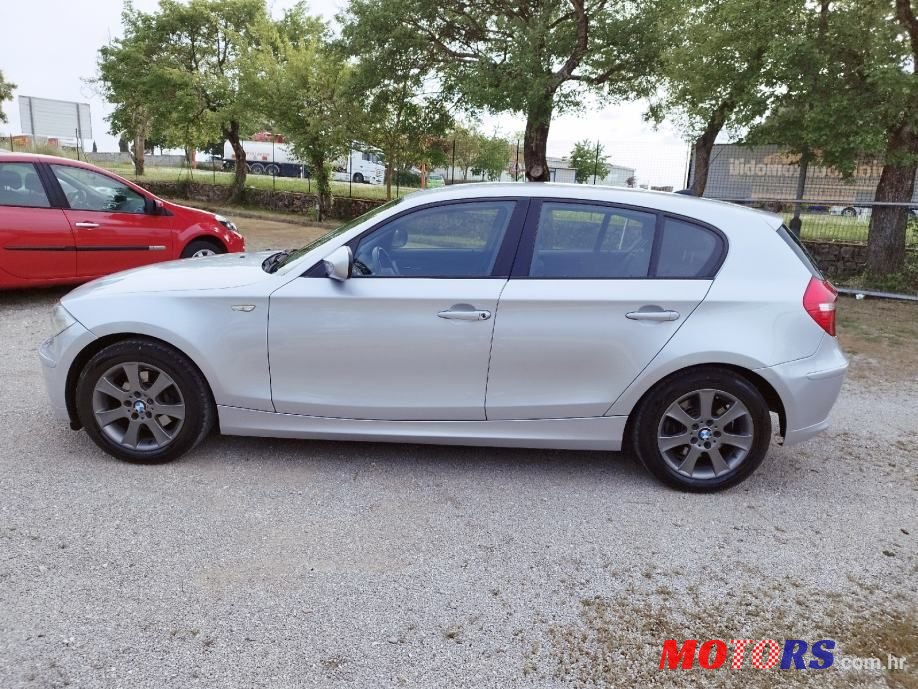 2011' BMW Serija 2 118 D photo #6