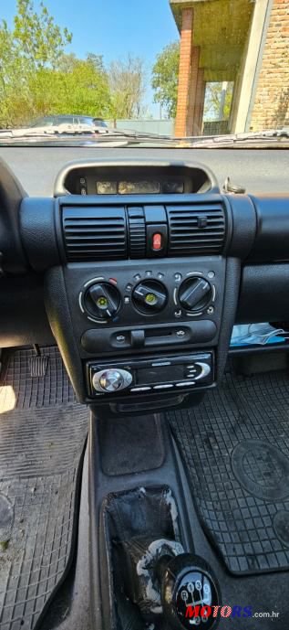 1996' Opel Corsa 1,4 I photo #3