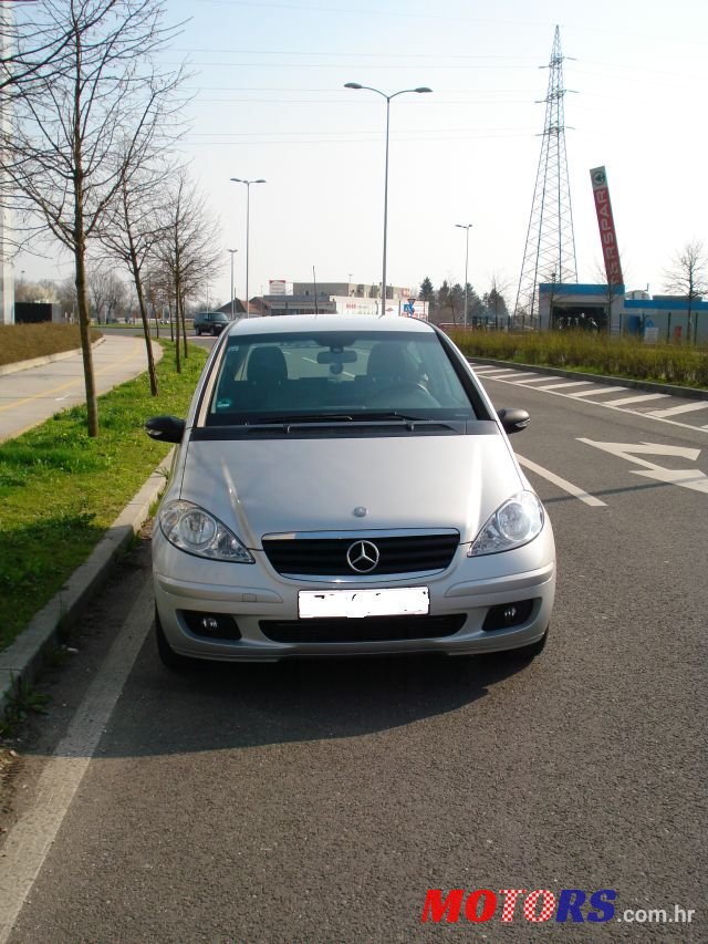 2005' Mercedes-Benz A 160 CDI photo #2
