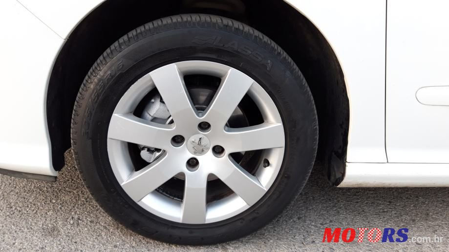 2010' Peugeot 308 Sw photo #4