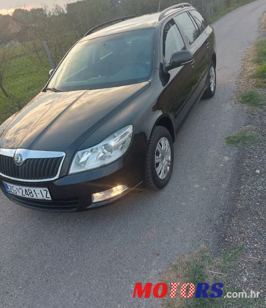 2010' Skoda Octavia Combi photo #2