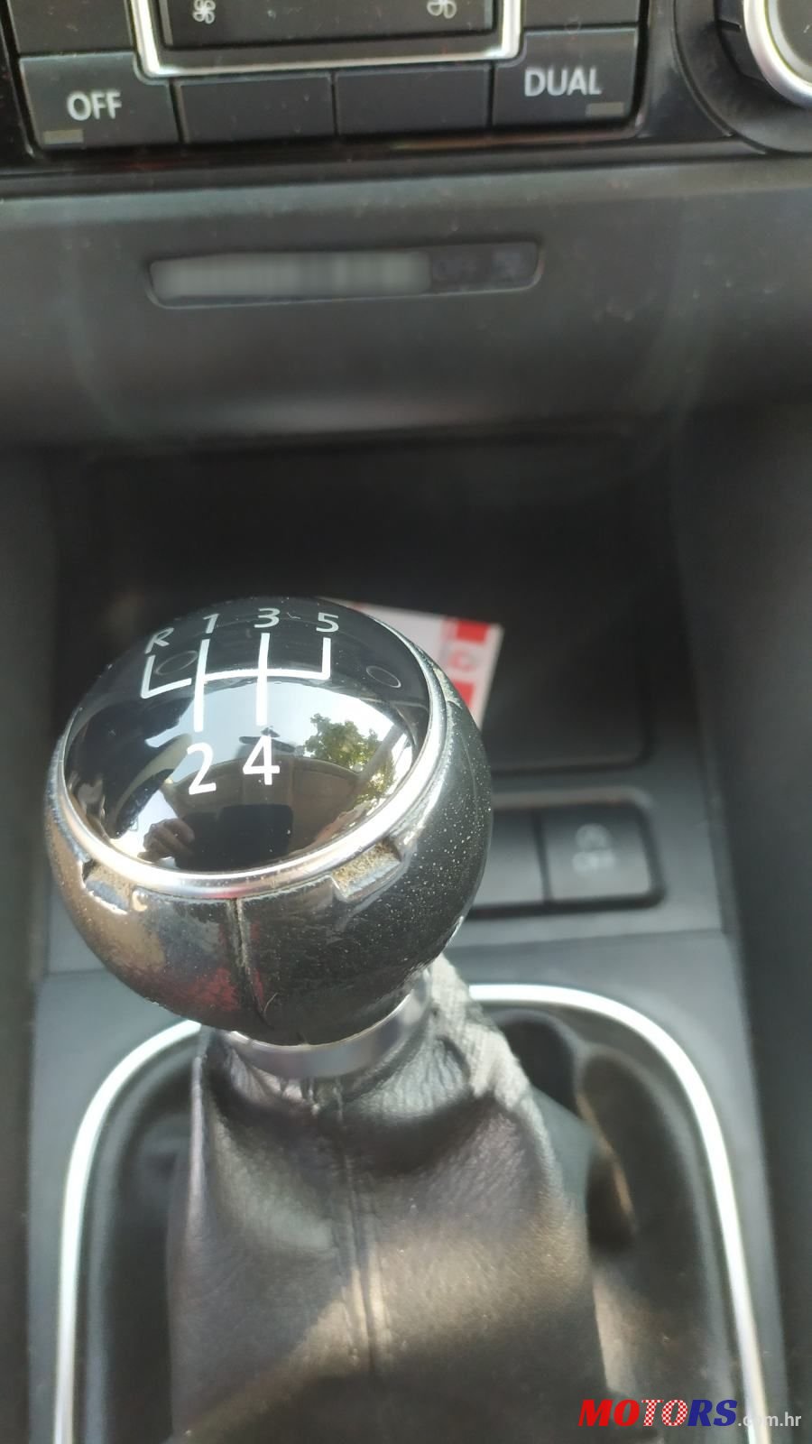 2010' Volkswagen Golf VI 1,6 Tdi photo #3