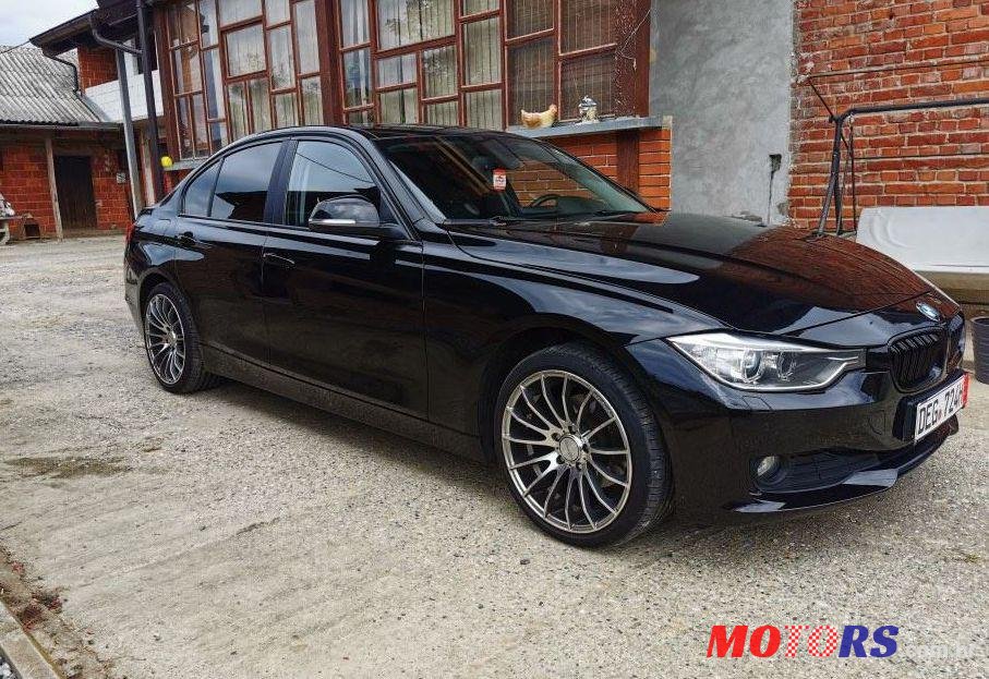 2013' BMW Serija 3 318Xd photo #1