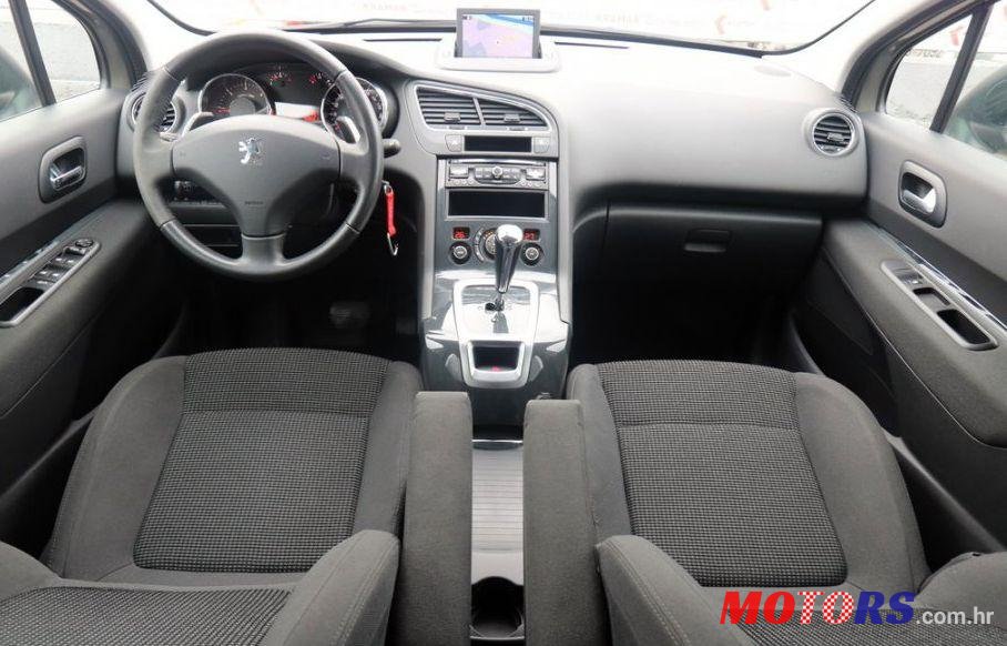 2013' Peugeot 5008 1,6 E-Hdi photo #1
